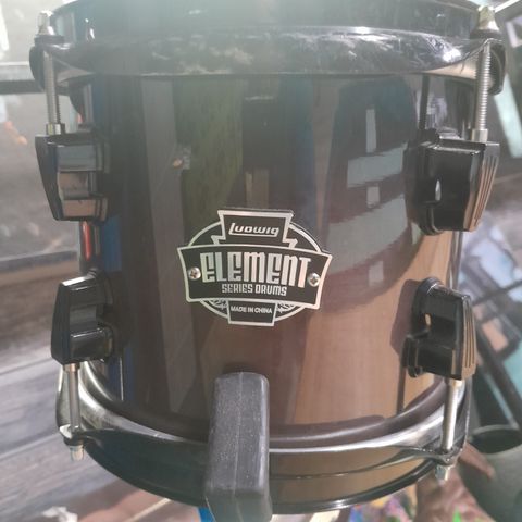 Ludwig Element tam 8.  Skinn 6,8,20,22,24