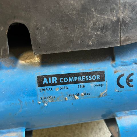 Kompressor (delvis defekt)
