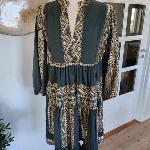 Nydelig Greek Kori kjole