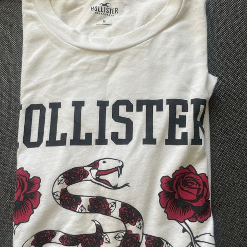 Hollister t skjorte