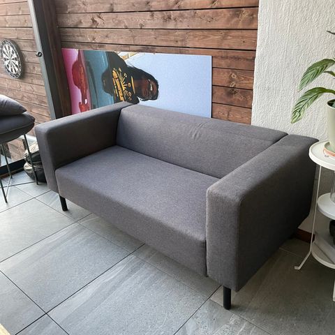 SOFA | svært komfortabel sofa i grå