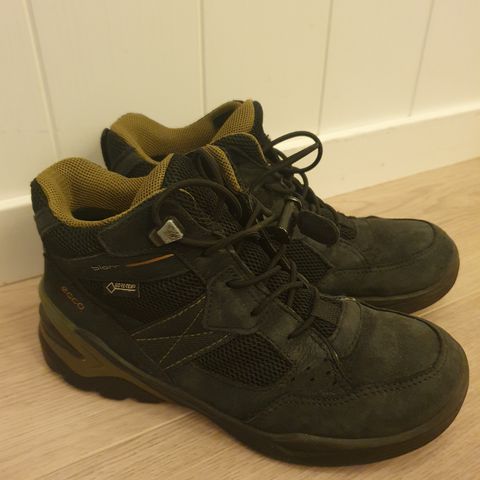 Ecco goretex, mid høye, str 32