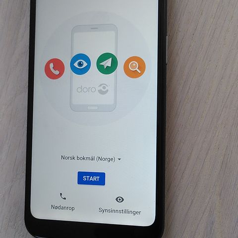 Ubrukt Doro 8200 smarttelefon for seniorer. Selges med lader (som 8210)