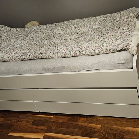Släkt seng fra IKEA X 2