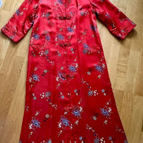 Vintage: Kimonoen/ kjole i str. 36
