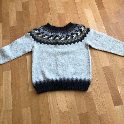 Strandskade-sweater - etter dansk oppskrift og garn