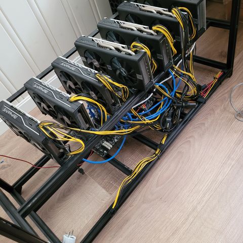 *REDUSERT PRIS*Mining rig 3x RX580 4xRX570 435 MH/s