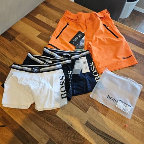 Ny Skogstad shorts +Hugo Boss str 10 år