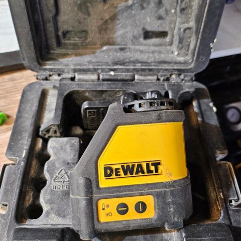 Dewalt krysslaser