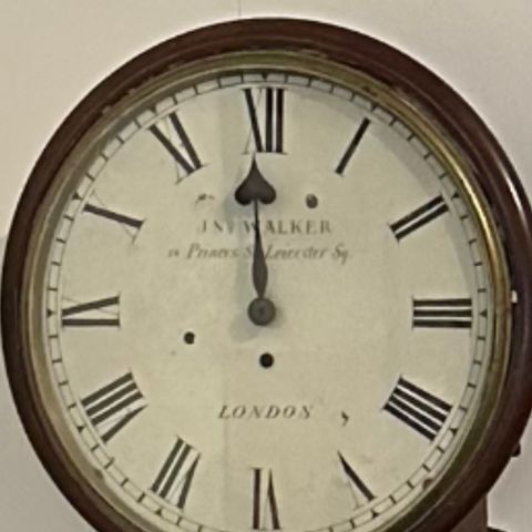Antikk John Walker London railway clock til salgs.