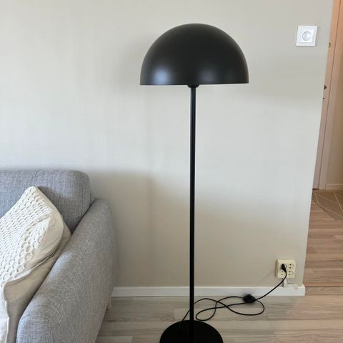 Gulvlampe fra Nordlux