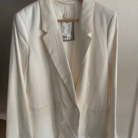 Hvit dame dressjakke / blazer