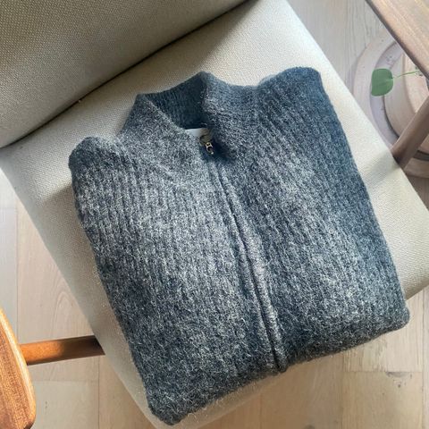 Holzweiler Penguin Knit