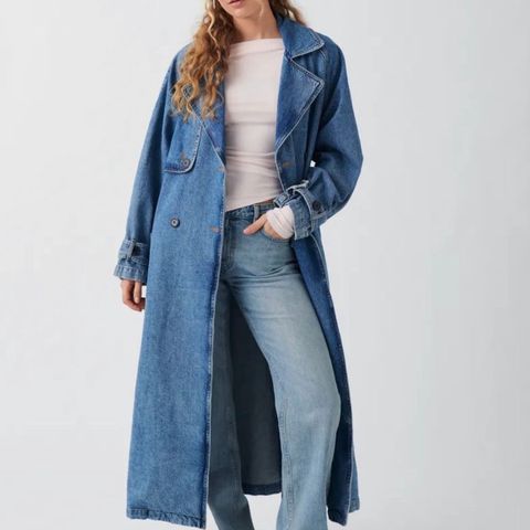 Denim trenchcoat fra Gina Tricot