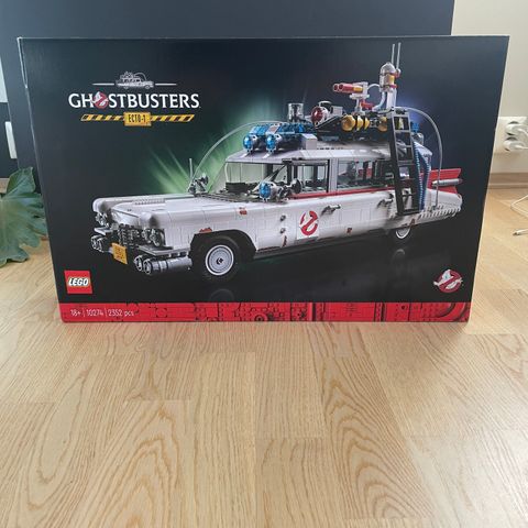 Nytt og uåpnet Lego 10274 Ghostbusters ECTO-1