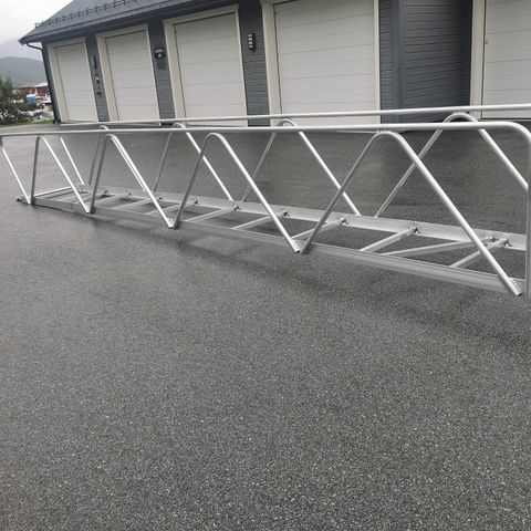 Landgang i aluminium. 7,5 meter.