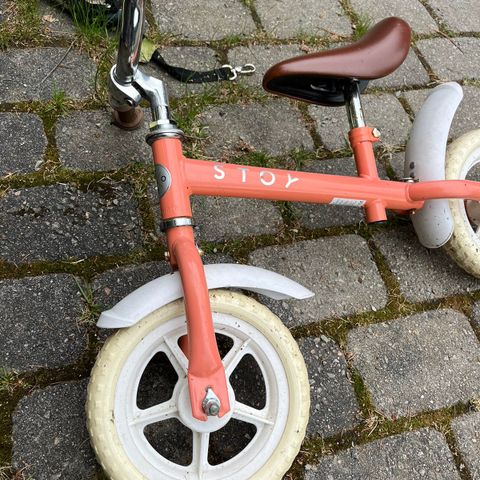 Balansesykkel passer 2-3 år 10’’