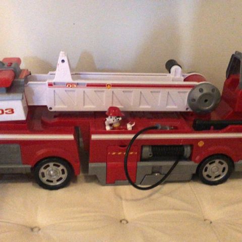 Barneleker - Hot Wheels-baner, Aqua Play, Paw Patrol, Lynet McQueen m.m.