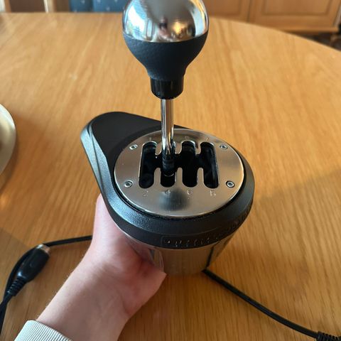 Thrustmaster th8a shifter