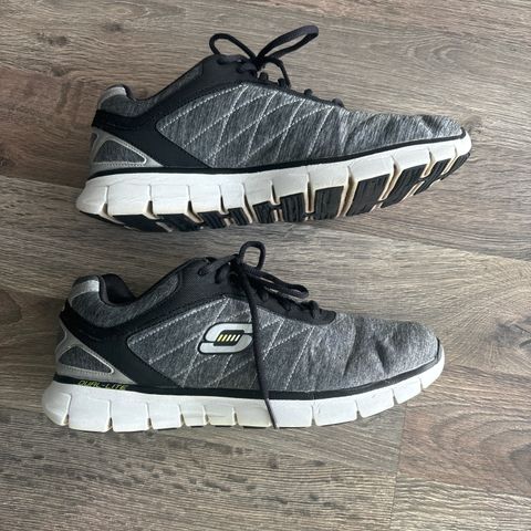 Skechers Sko str 42