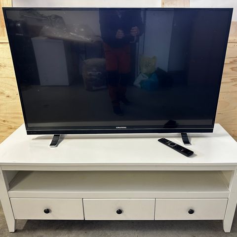 Grundig 49’’