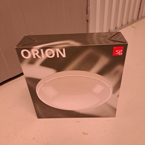 Orion 10W LED 3000K taklampe i original-emballasje