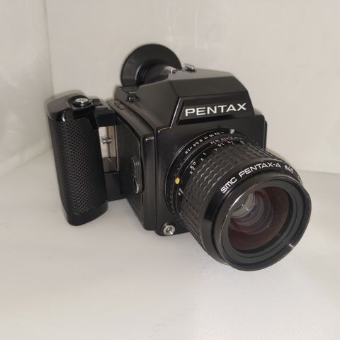 Pentax 645, nylig kontrollert mekanisk