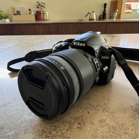 Nikon D3100 - Sigma 18-250 OS HSM