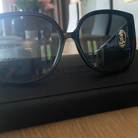 Burberry solbriller
