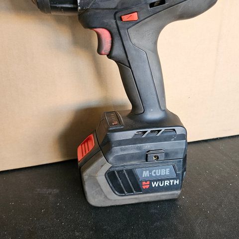 Wurth muttertrekker 18V med 5Ah batteri og lader