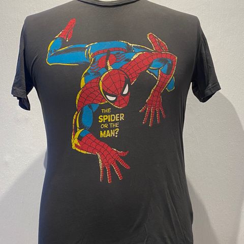 Ubrukt original lisensiert Marvel Spider-man t-shirt. Fra 2009, så ganske unik L