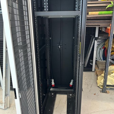 Server rack