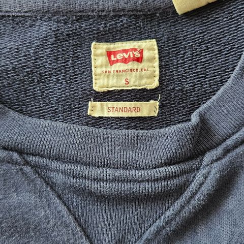 Levis genser i str S, ungdom. Pent brukt.