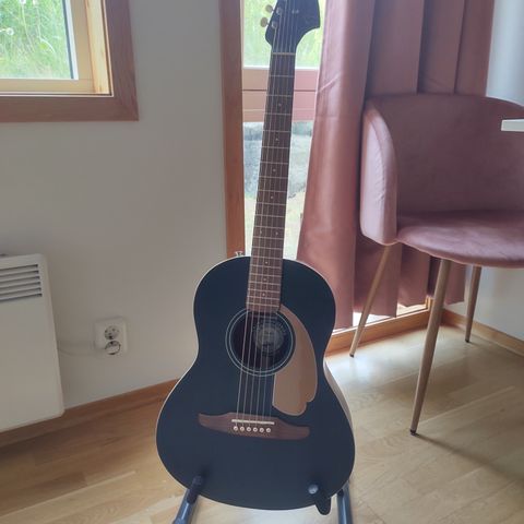 Fender Sonoran Mini svart