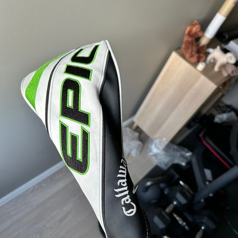 Callaway epic max ls 10,5° stiff skaft.