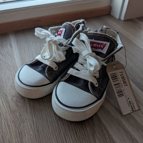 Levi's sneakers / barneskor i stl 24 - Ubrukt