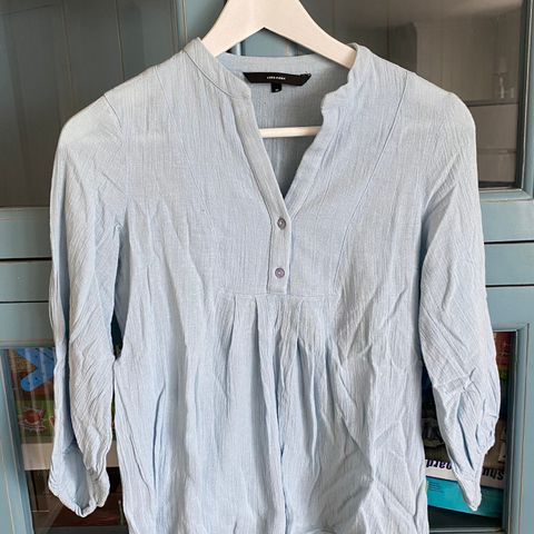 Flott bluse str.xs ( stor) selges 80kr