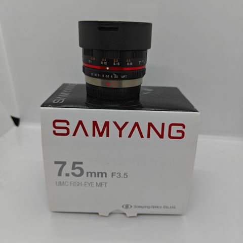 Lite brukt Samyang 7.5 mm f 3.5 MFT