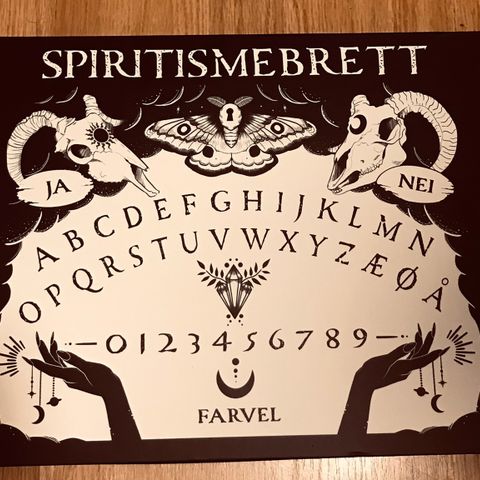 Ouija board ~ Spirit Board
