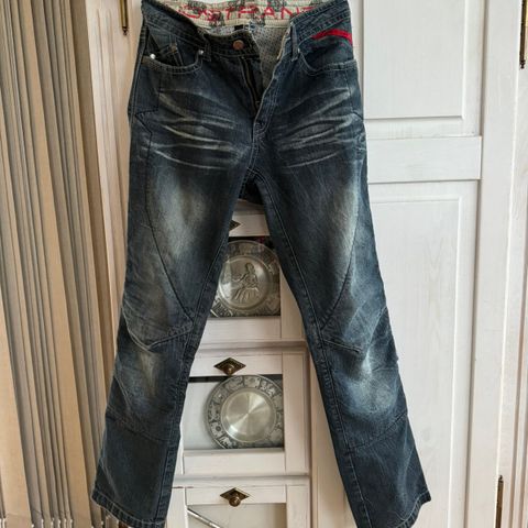 Lindstrands MC jeans lady str 36 short