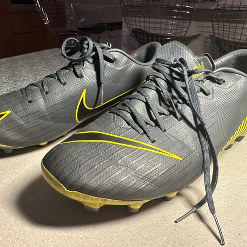 Nike Mercurial fotballsko 40,5