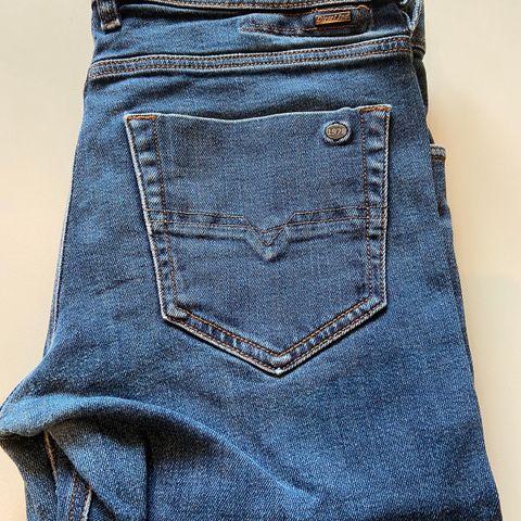 Diesel Jeans - 32/32 slim fit herre - Retro