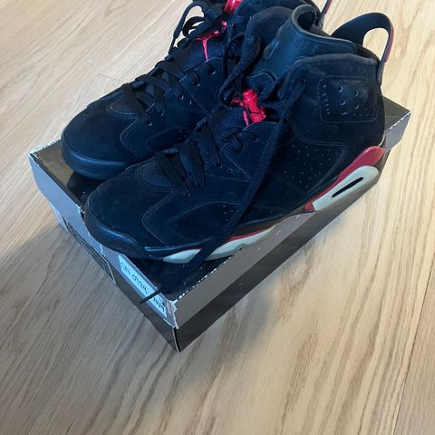 Jordan 6 Black Red (2010) 42.5 (us9)