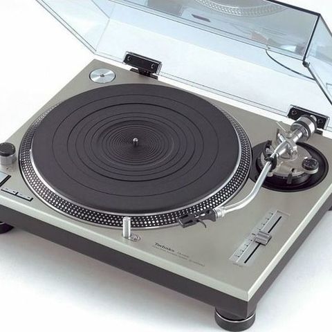 Technics SL-1200 ønskes kjøpt