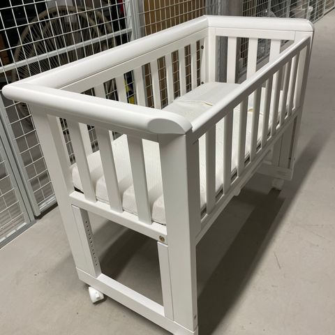 Troll bedside crib + helsemadrass