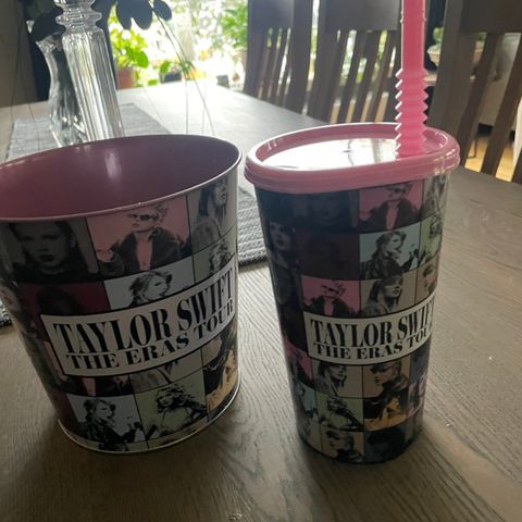 Taylor Swift The ERAs Tour Popcornbøtte og drikkebeger (kopp)