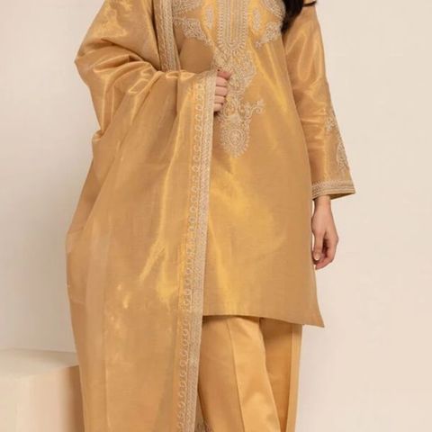 Pakistanske/indiske klær. Helt ny Khaadi shirt dupatta selges billig
