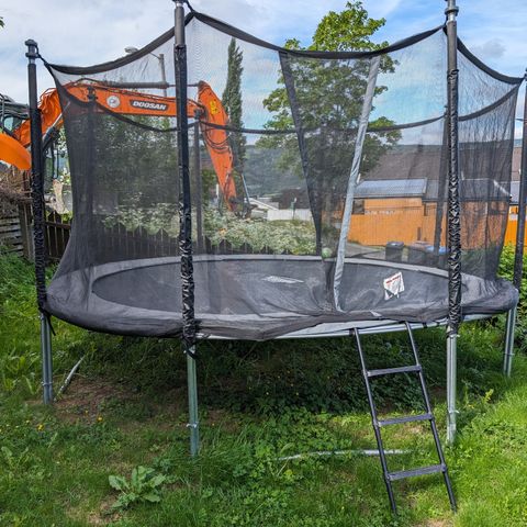 4,3 meter trampoline fra Jumpmaster