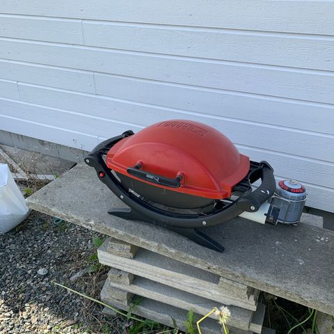 Weber gassgrill selges.