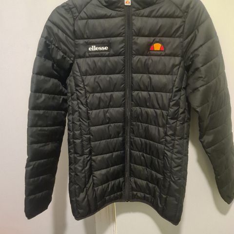 Ellesse Lompard dunjkke- NY!